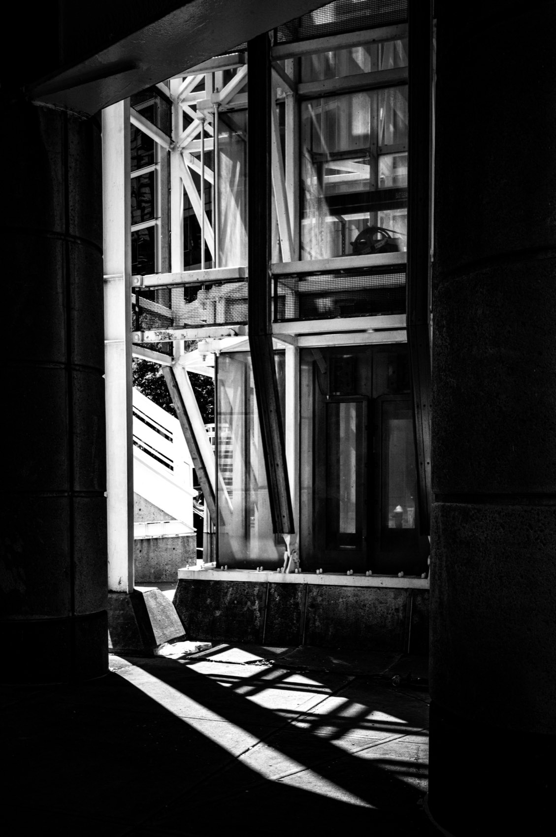 Scaffold Light. New York.