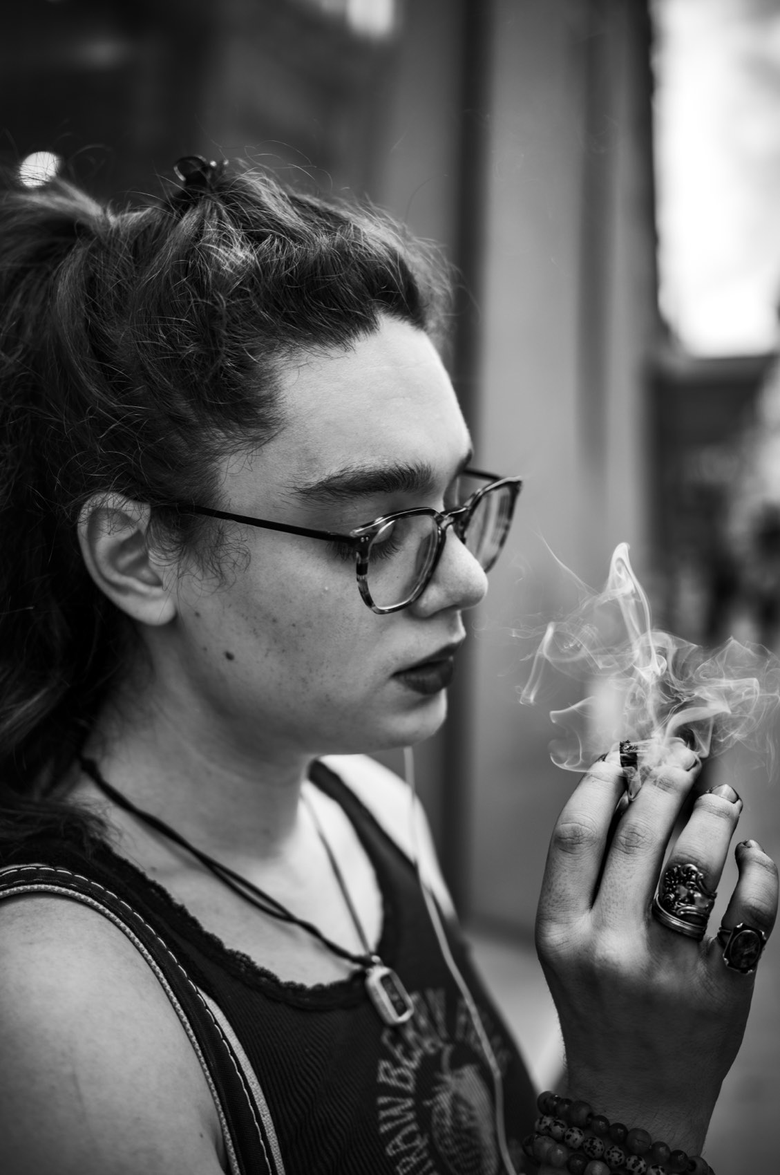 Smoke and Rings. New York.