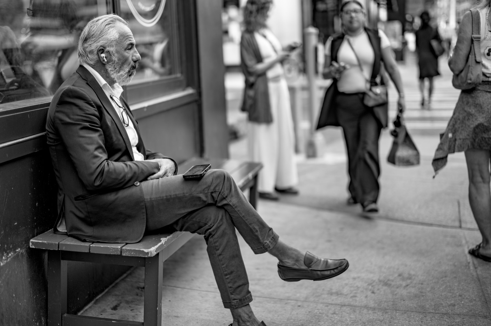 The Bench in a Good Suit. New York.