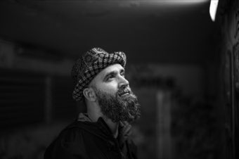 Flat Cap, Full Beard. Paris.